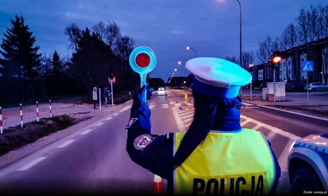 Spotkanie policji z seniorami w Wschowie – jak chronić się przed oszustami